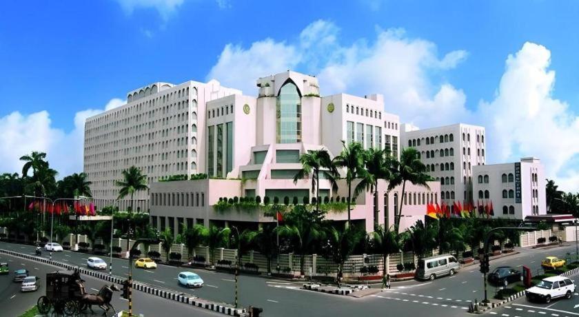 דאהקה Hotel Ruposhi Bangla מראה חיצוני תמונה