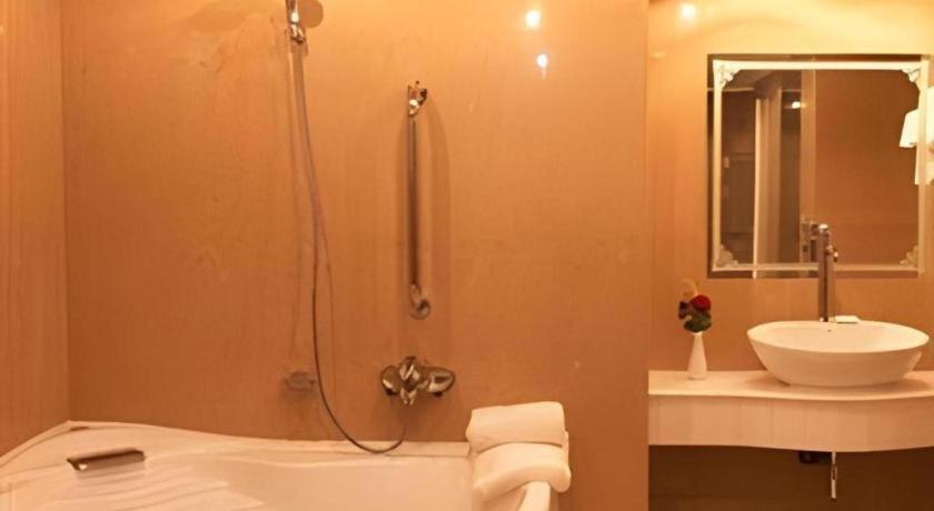דאהקה Hotel Ruposhi Bangla מראה חיצוני תמונה