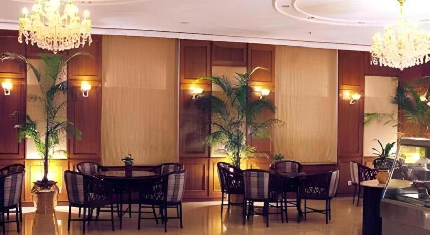 דאהקה Hotel Ruposhi Bangla מראה חיצוני תמונה